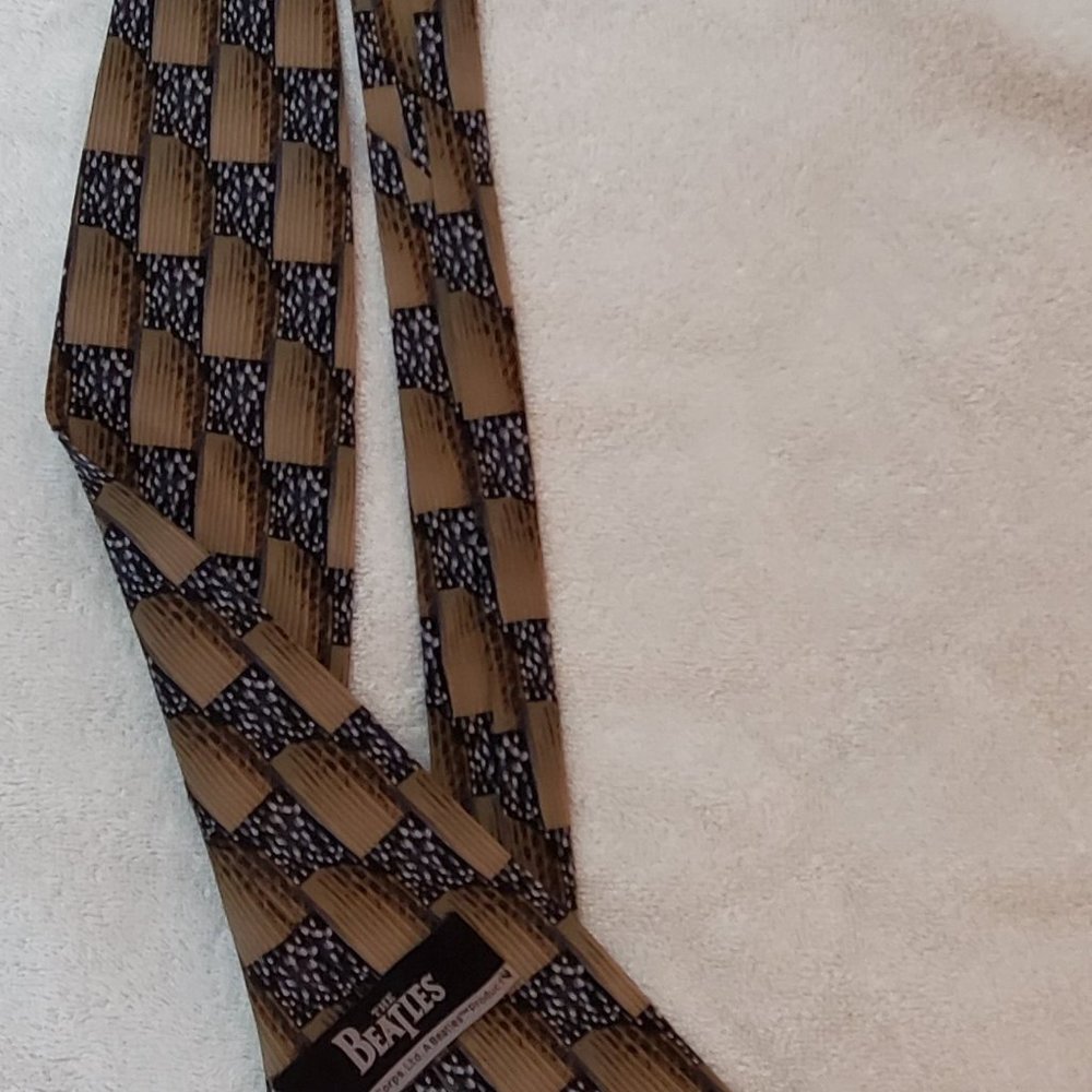 Beatles Tie; Rain